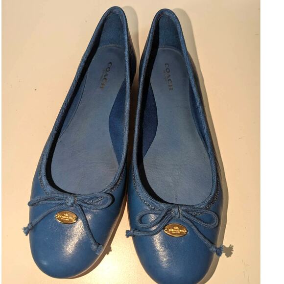 Coach Blue Leather Ballet Flat Leather Sole Wood Heel Bow Gold Tone Emblem 7 - Picture 10 of 10